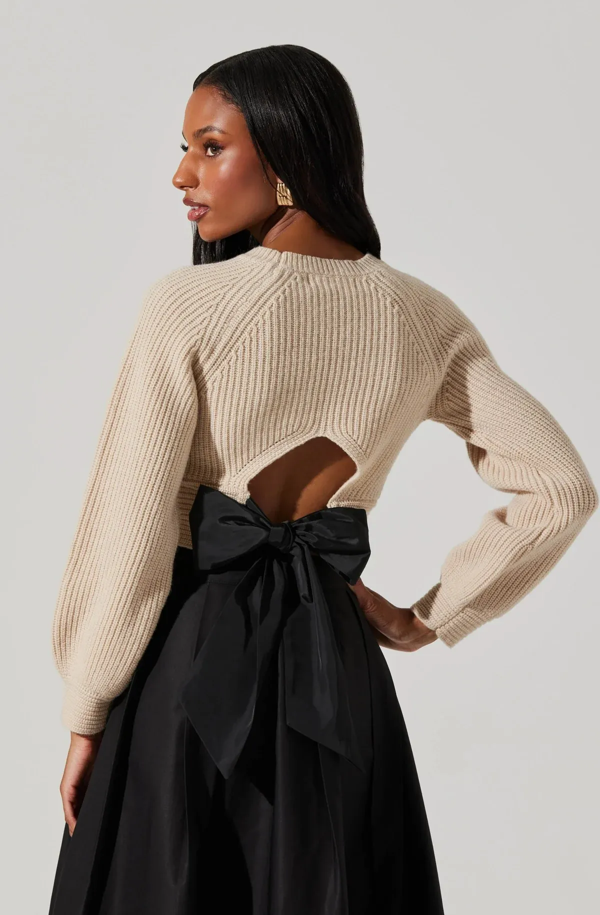 AST Eila Contrast Bow Back Sweater