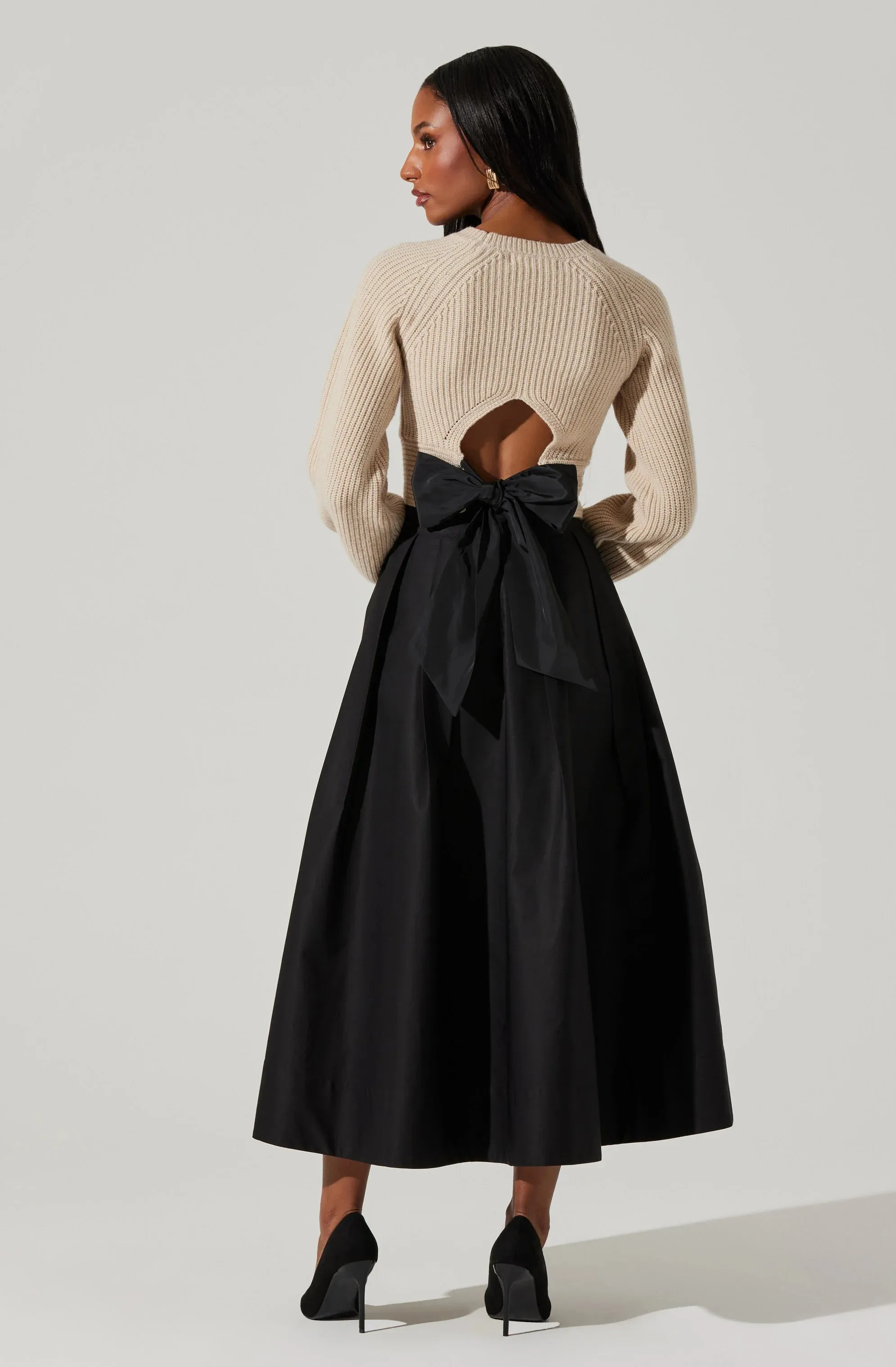 AST Eila Contrast Bow Back Sweater