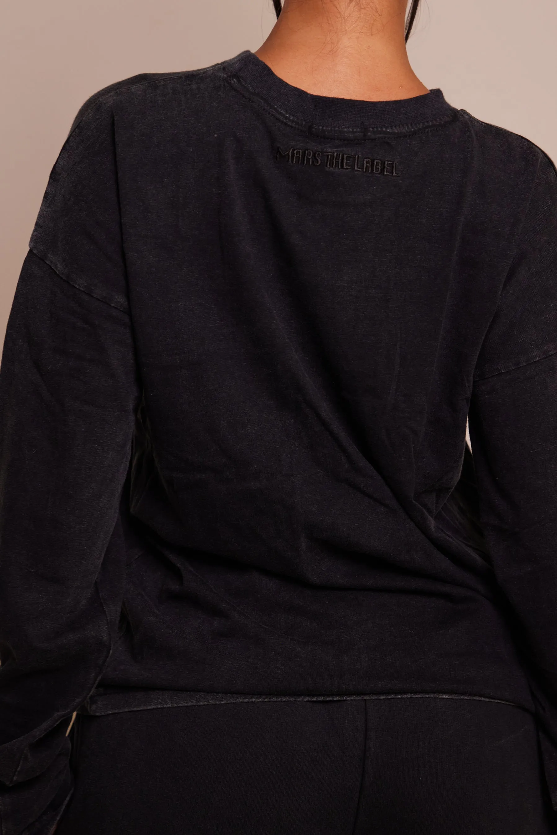 The Embossed Long Sleeve T-shirt - Charcoal