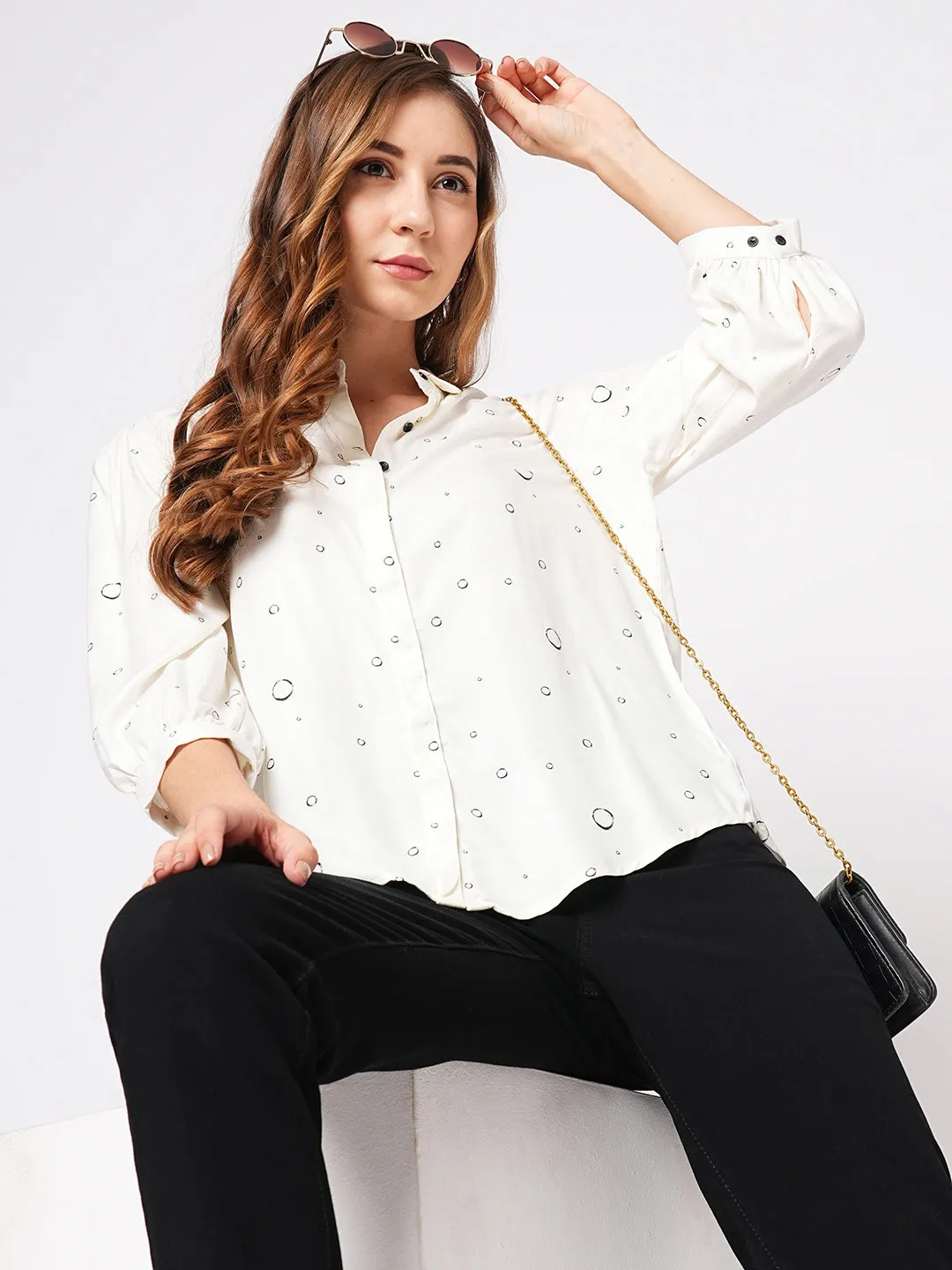 Women Slim Fit Off White Printed Cirlce Shirt