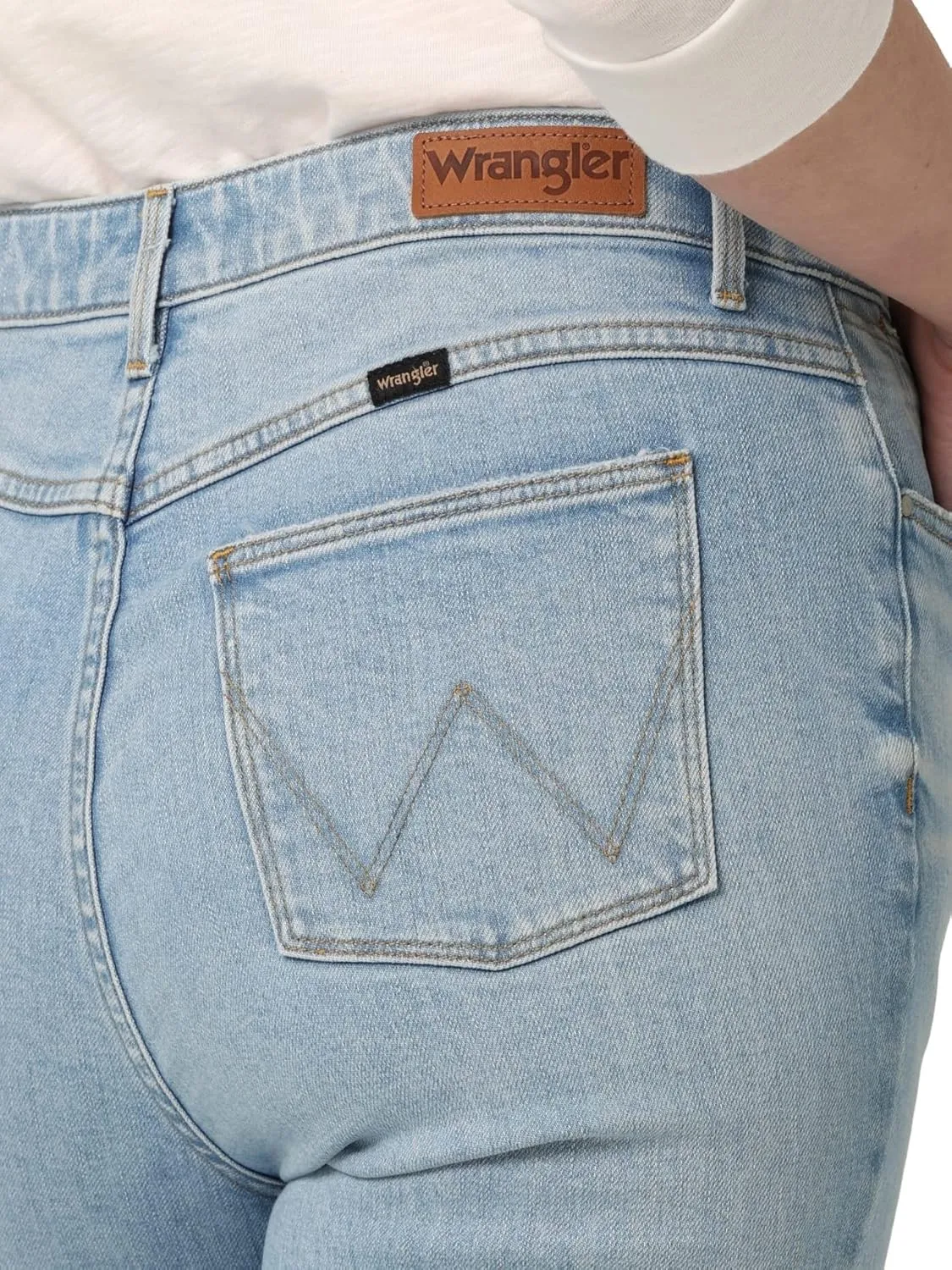 Wrangler Women's High-Rise Rodeo Straight Leg Crop Jean